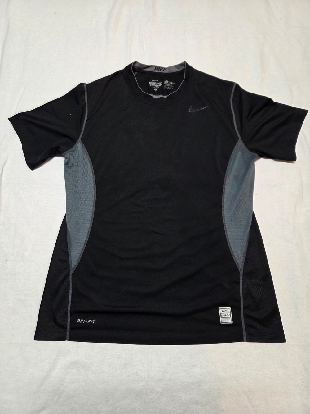 Nike Pro Combat Black Size L Performance Tee with Gray Trim